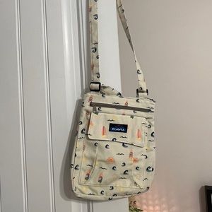 Kavu crossbody bag NWOT